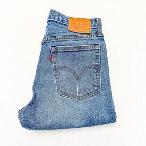 Levi's Straight Leg Women Jeans in Medium Blue Denim